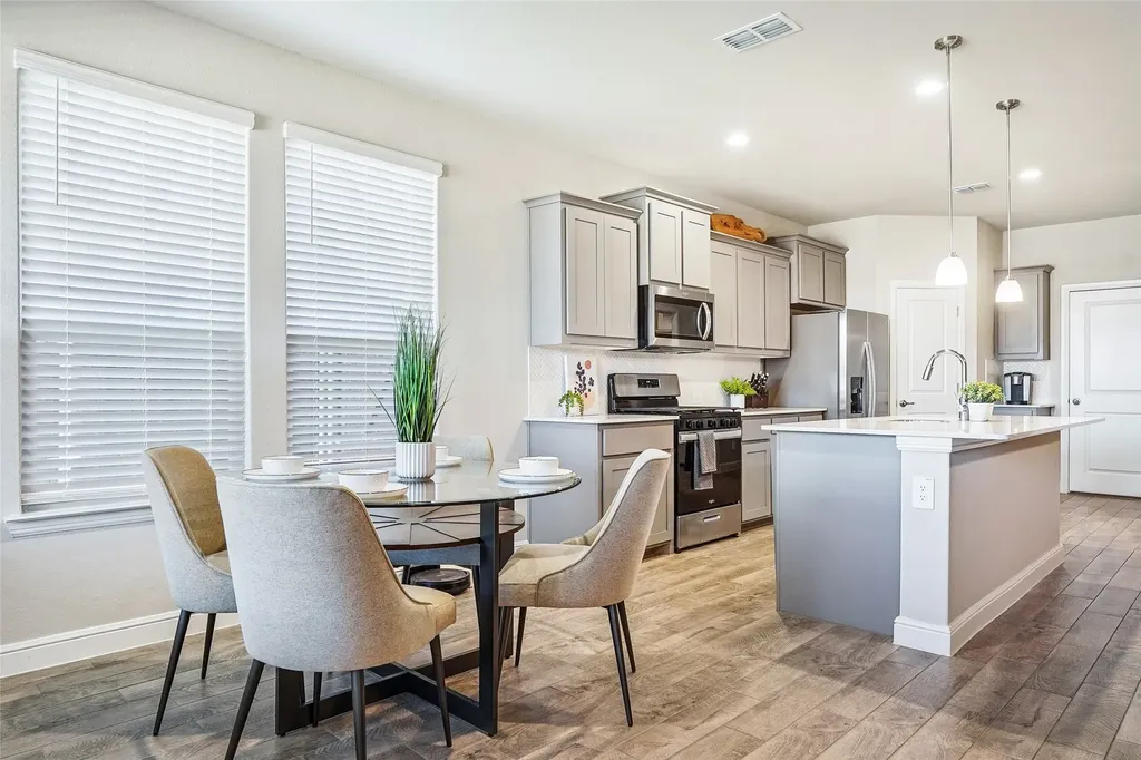 1041 Southwark Drive Fort Worth TX 76247
