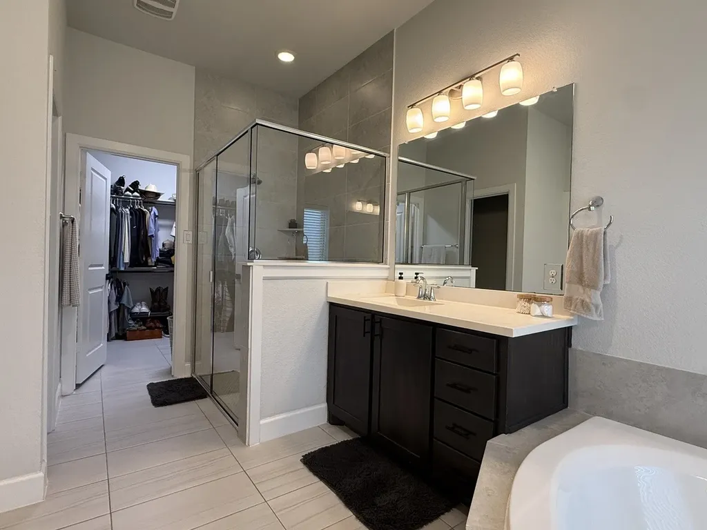1044 Myers Park Trail Roanoke TX 76262