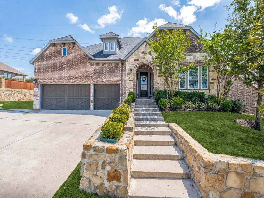1044 Myers Park Trail Roanoke TX 76262