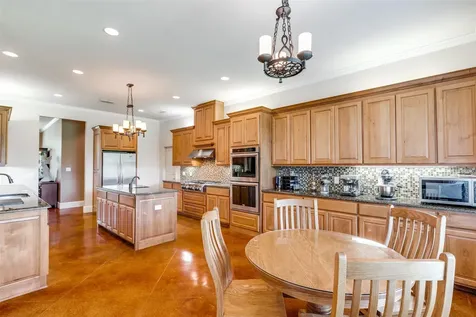 643 County Road 2255 Telephone TX 75488