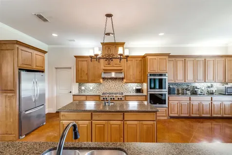 643 County Road 2255 Telephone TX 75488