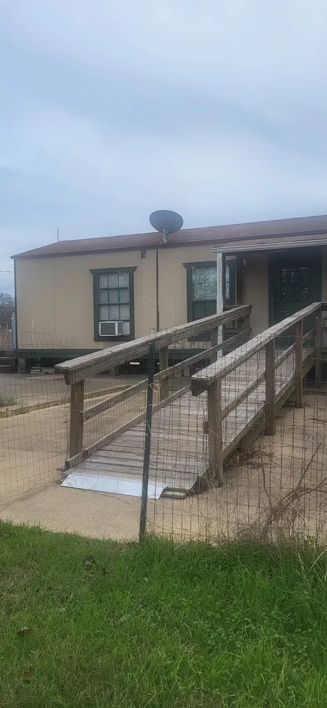 28901 County Road 2100 Kemp TX 75143