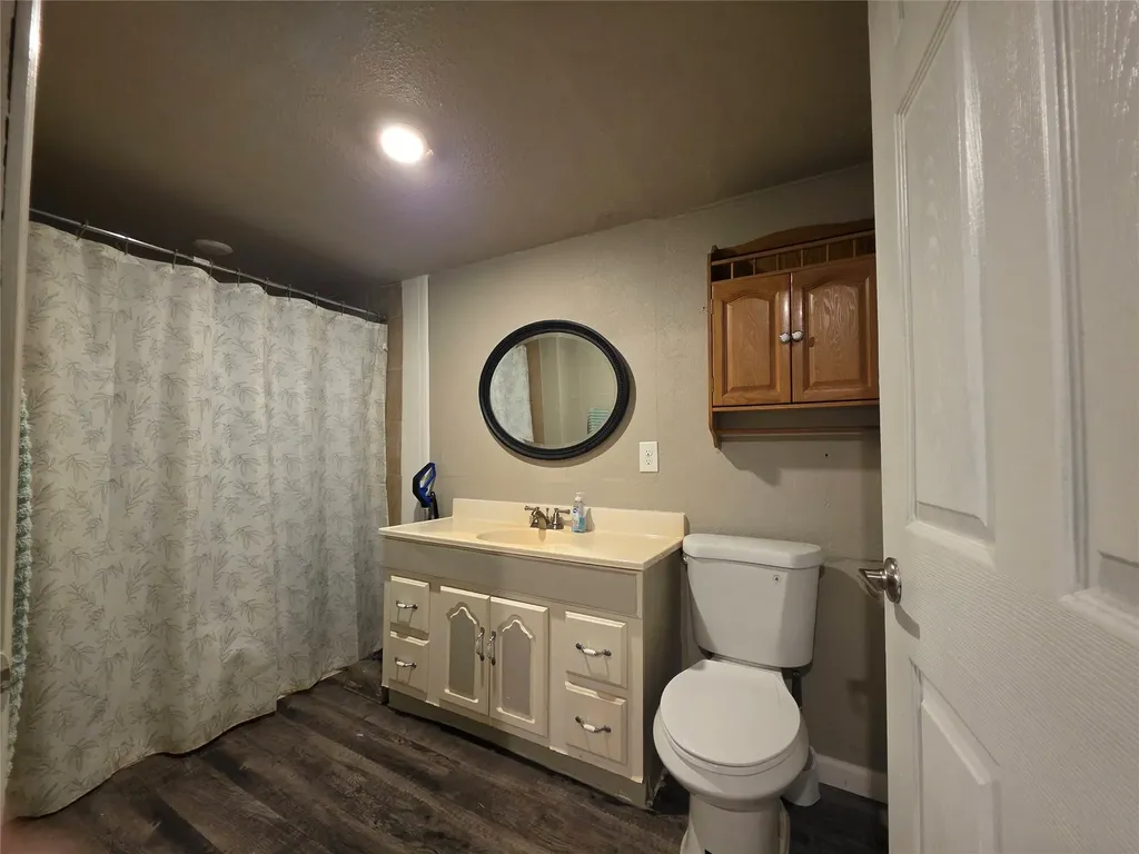 409 E Houston Street Mexia TX 76667