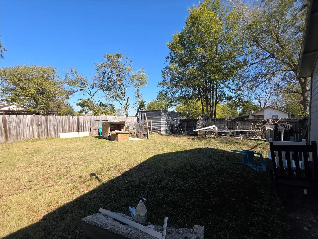 409 E Houston Street Mexia TX 76667