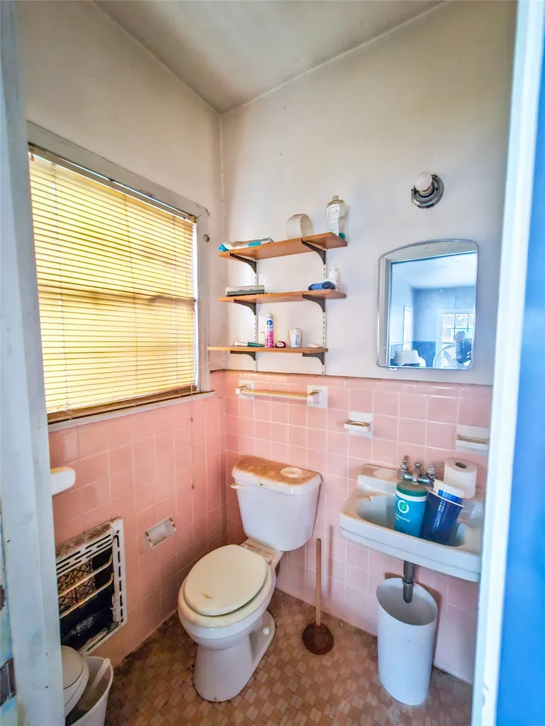 1200 E Twelfth Street Sweetwater TX 79556
