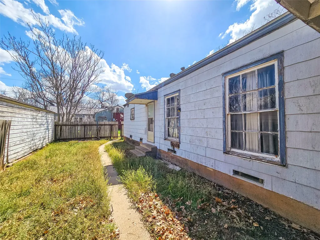 1200 E Twelfth Street Sweetwater TX 79556