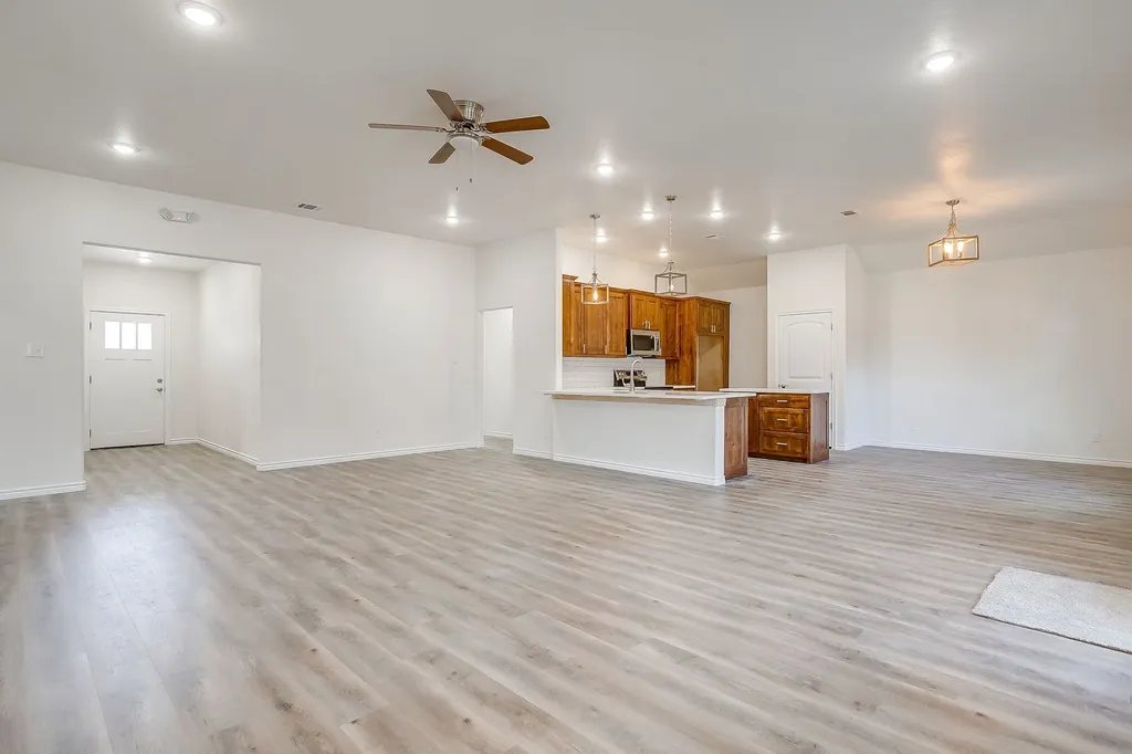 130 Abbott Avenue Covington TX 76636
