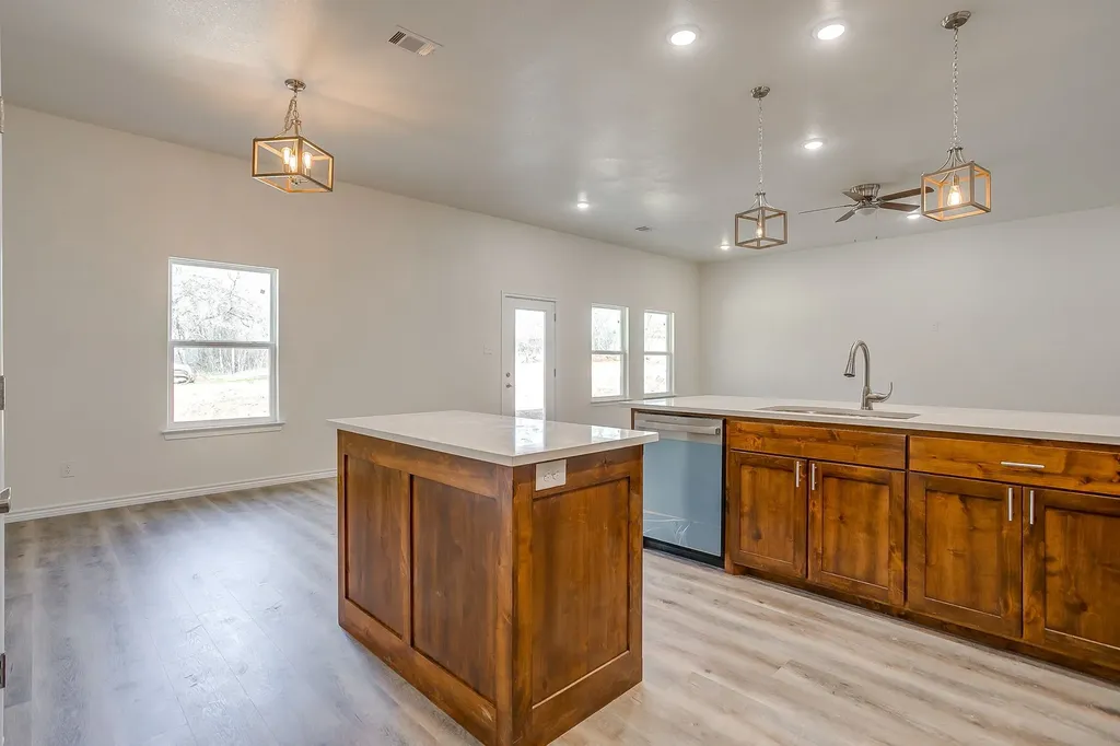 130 Abbott Avenue Covington TX 76636