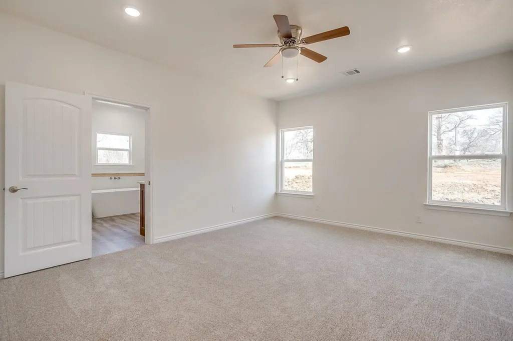 130 Abbott Avenue Covington TX 76636