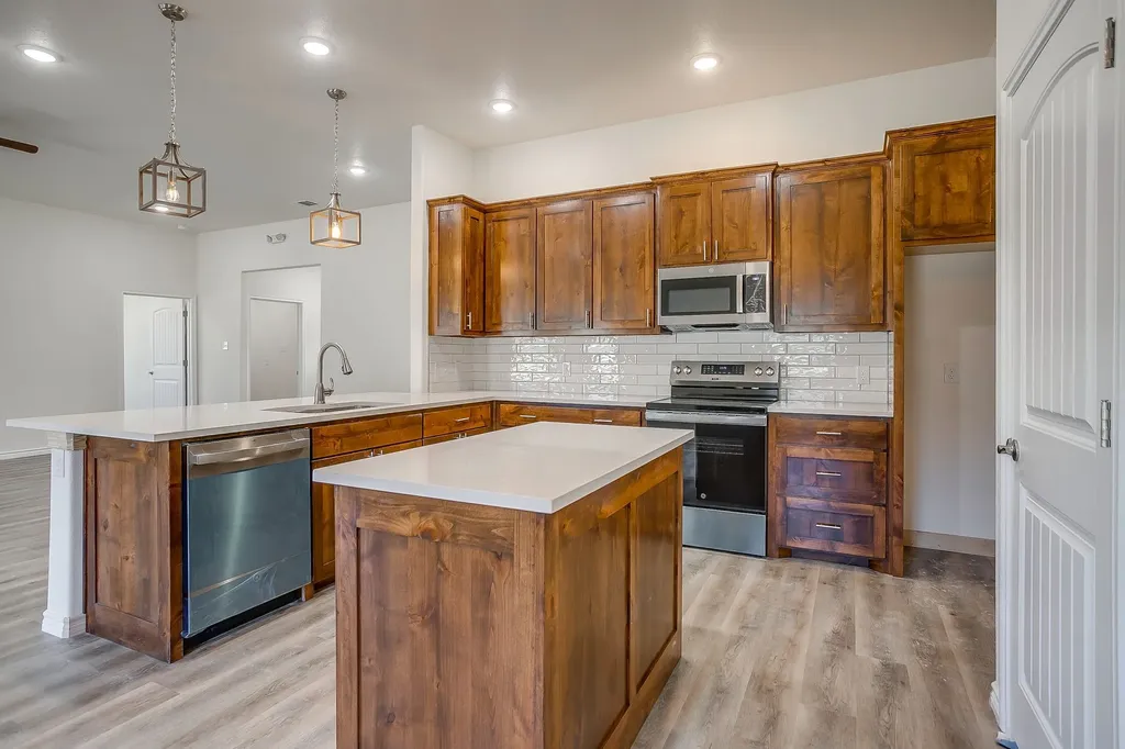 130 Abbott Avenue Covington TX 76636