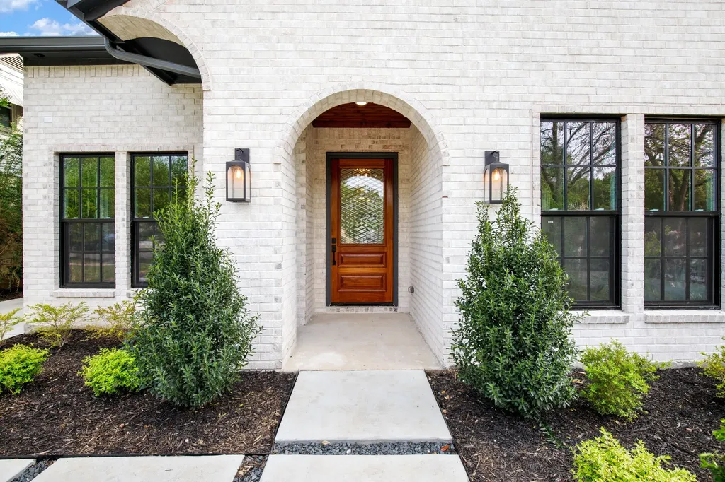 6162 Prospect Avenue Dallas TX 75214
