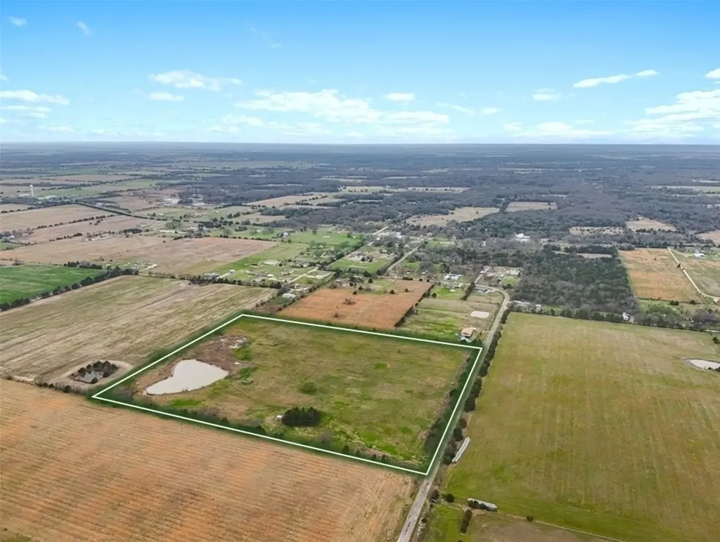 926 County Road 2225 Ivanhoe TX 75447