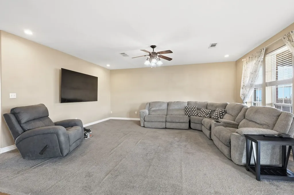 102 Van Meter Drive Aurora TX 76078