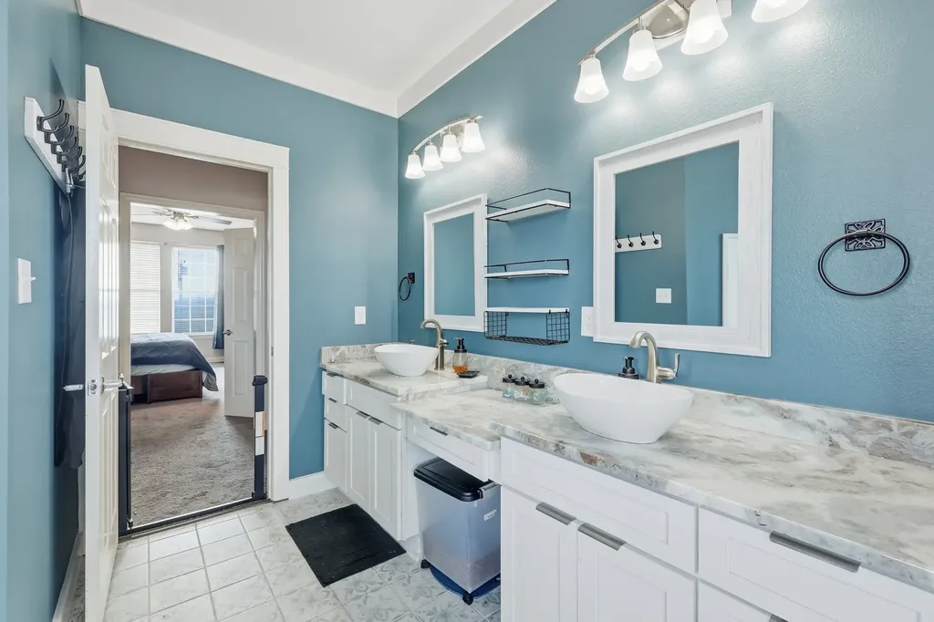 102 Van Meter Drive Aurora TX 76078