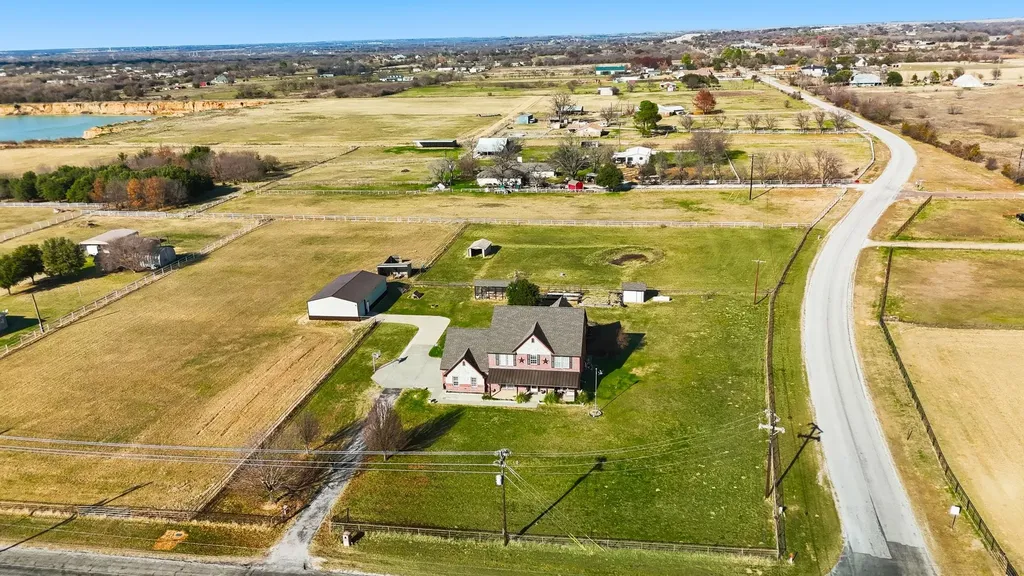 102 Van Meter Drive Aurora TX 76078