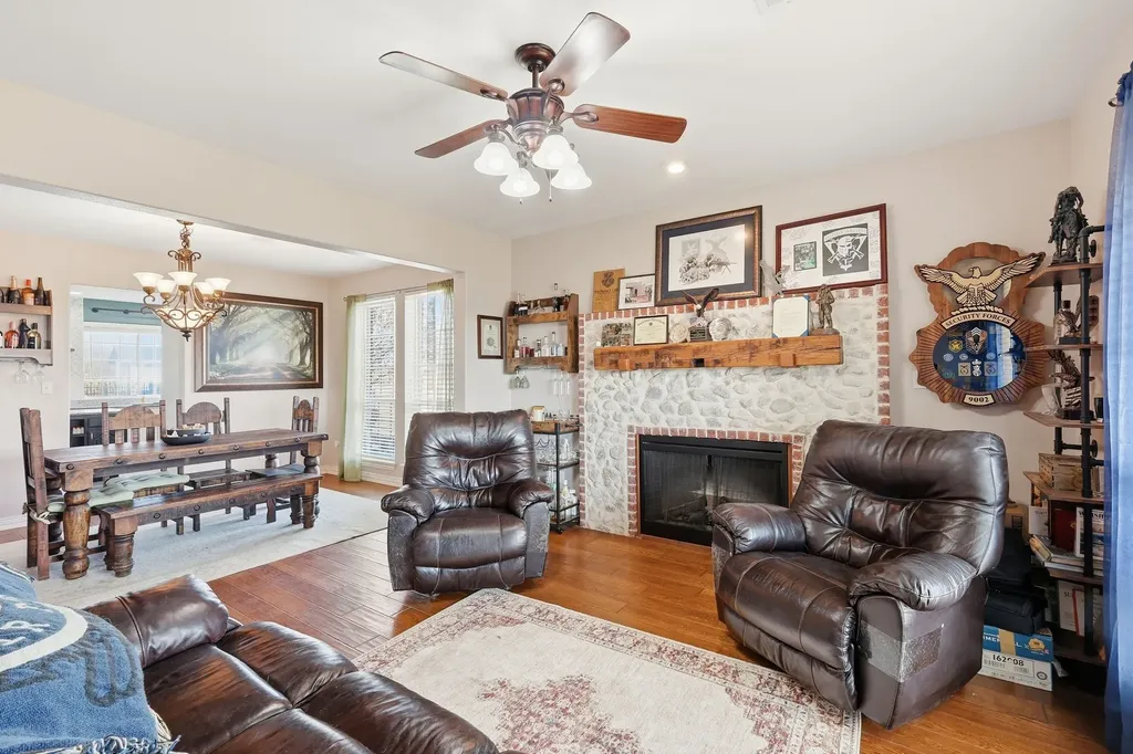 102 Van Meter Drive Aurora TX 76078