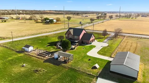 102 Van Meter Drive Aurora TX 76078