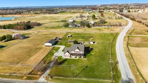102 Van Meter Drive Aurora TX 76078