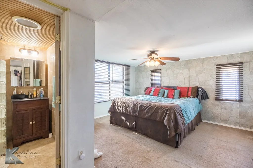 10001 County Road 379 Hawley TX 79525