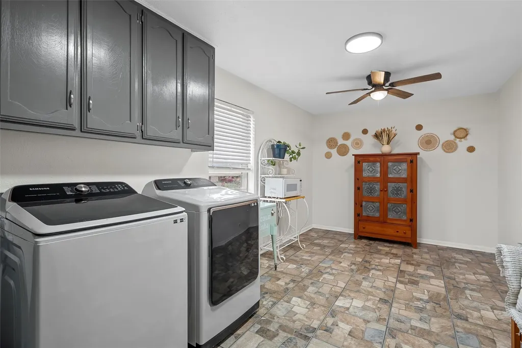107 Woody Ray Drive Elm Mott TX 76640