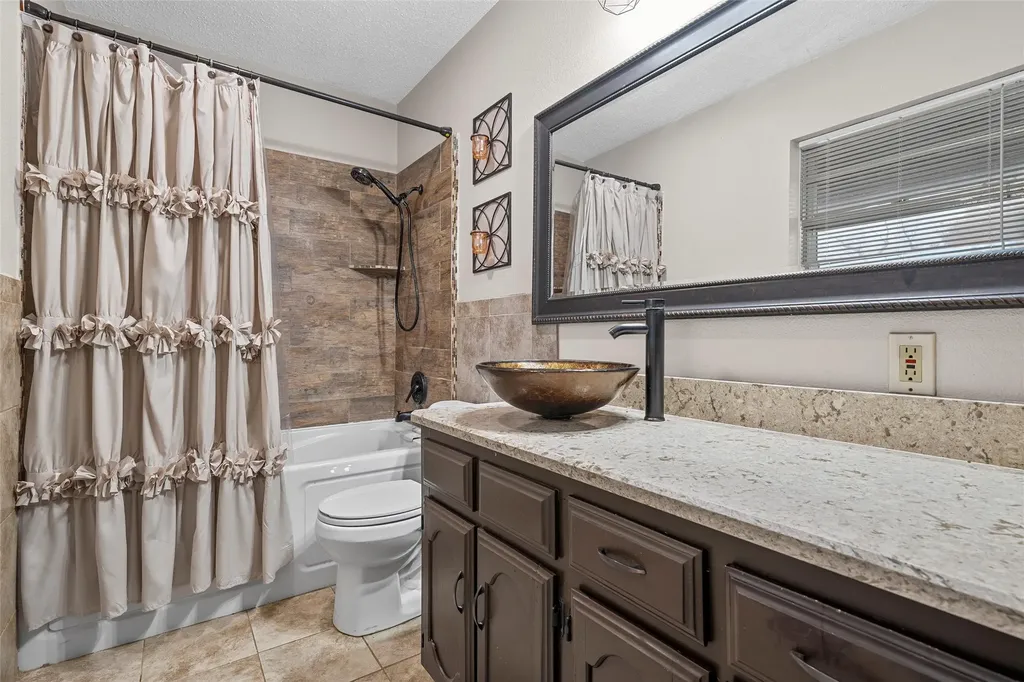 107 Woody Ray Drive Elm Mott TX 76640