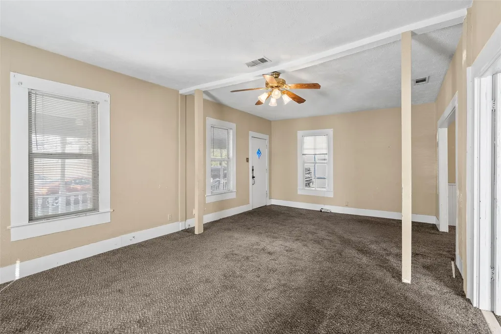 5611 Alton Avenue Dallas TX 75214
