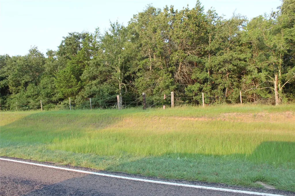 29 Co Rd 271a Cameron TX 76520