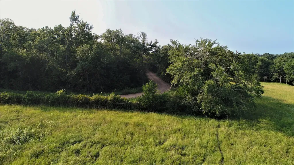 29 Co Rd 271a Cameron TX 76520