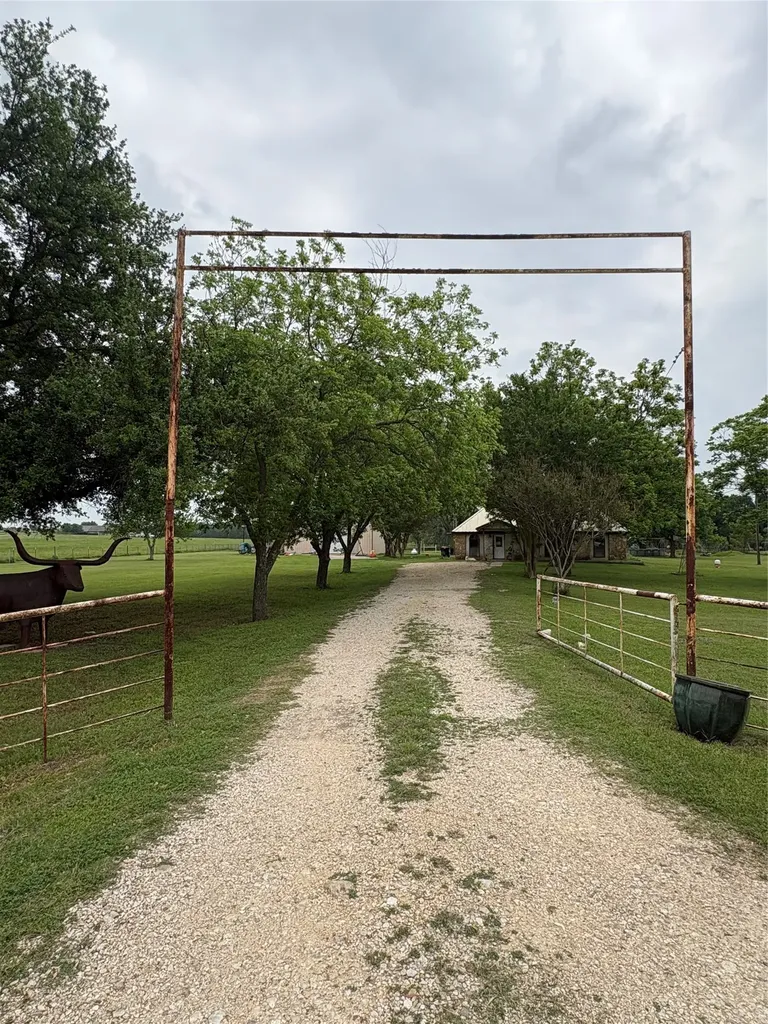 510 Old Sawmill Road Axtell TX 76624