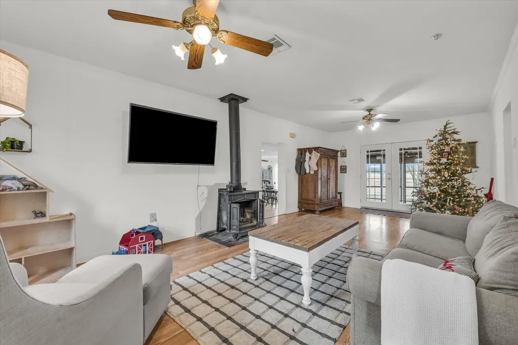 510 Old Sawmill Road Axtell TX 76624