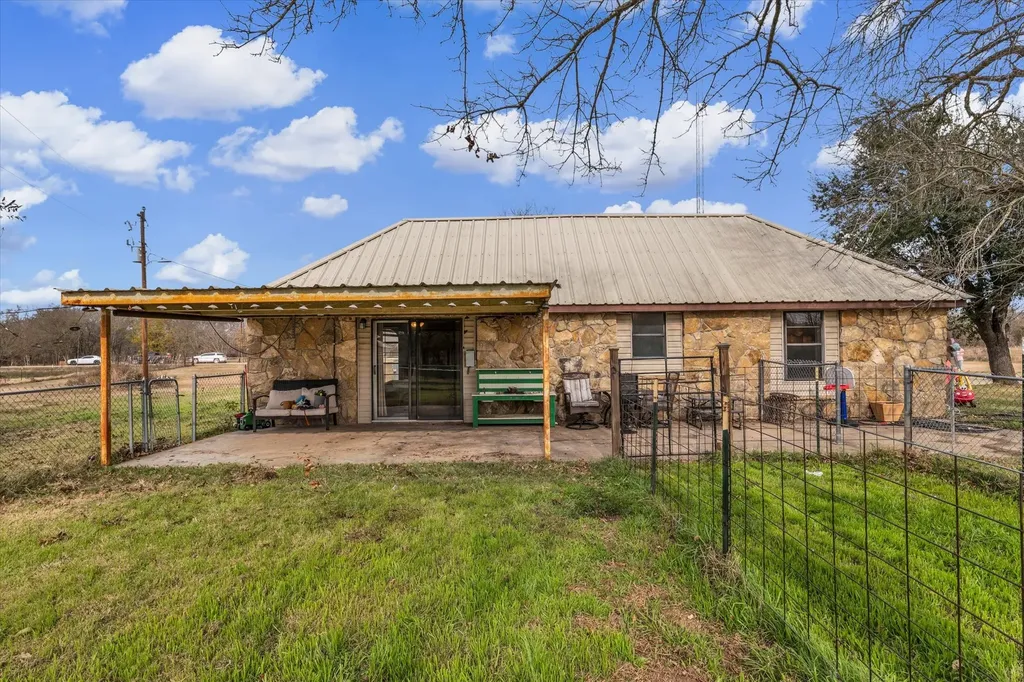 510 Old Sawmill Road Axtell TX 76624