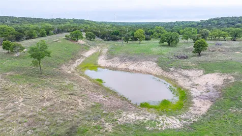 1034 County Road 207 Ovalo TX 79541
