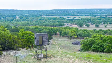 1034 County Road 207 Ovalo TX 79541