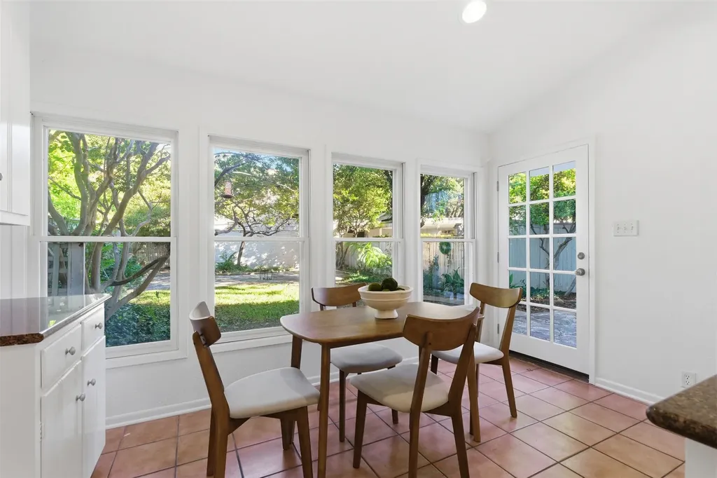 4224 Pershing Avenue Fort Worth TX 76107