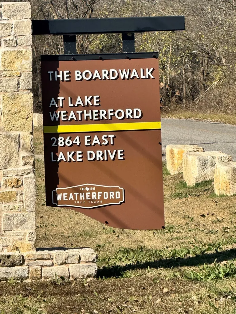2800 E Lake Drive Weatherford TX 76087