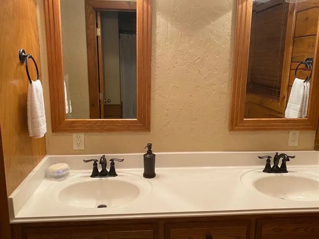 1765 Crabapple Big Sandy TX 75755