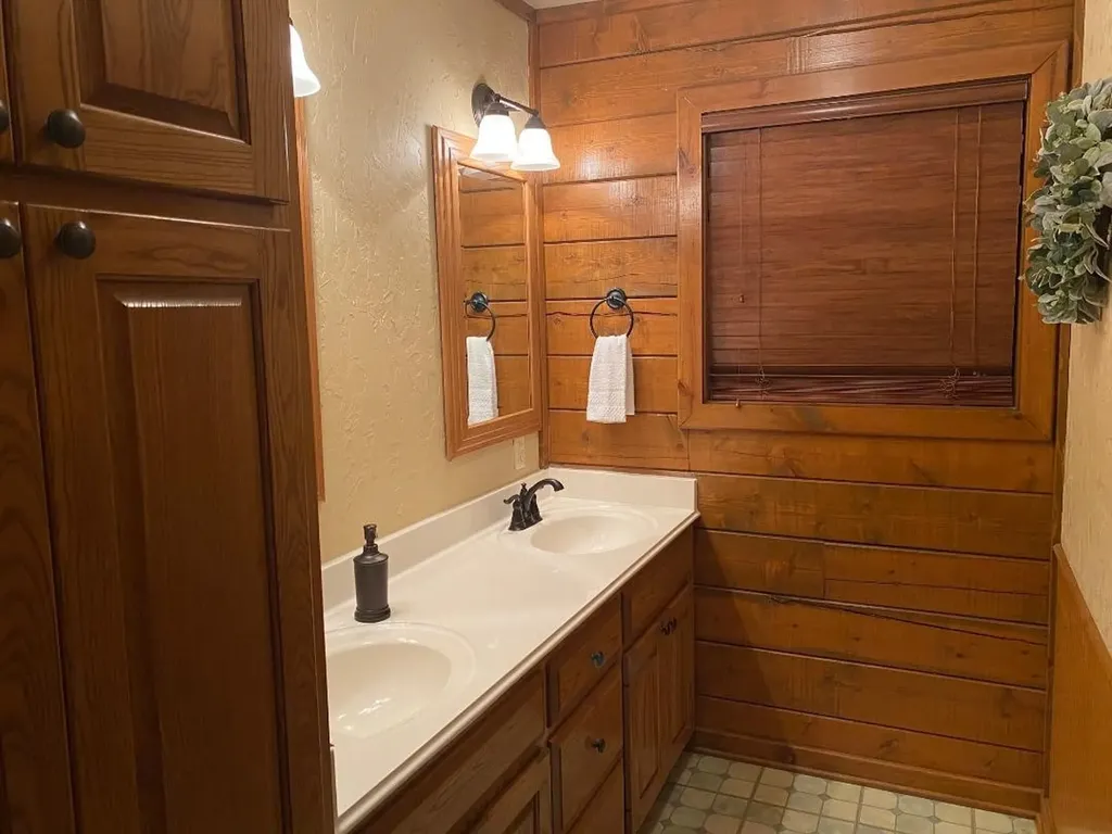 1765 Crabapple Big Sandy TX 75755
