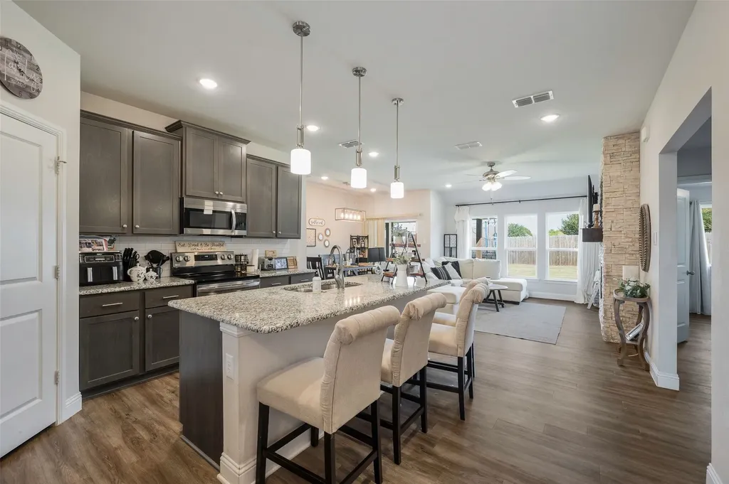 117 Mustang Drive Lindsay TX 76250