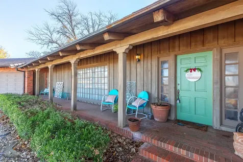 1806 Country Club Drive Sweetwater TX 79556