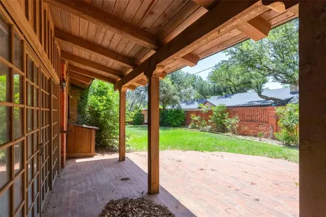 1806 Country Club Drive Sweetwater TX 79556