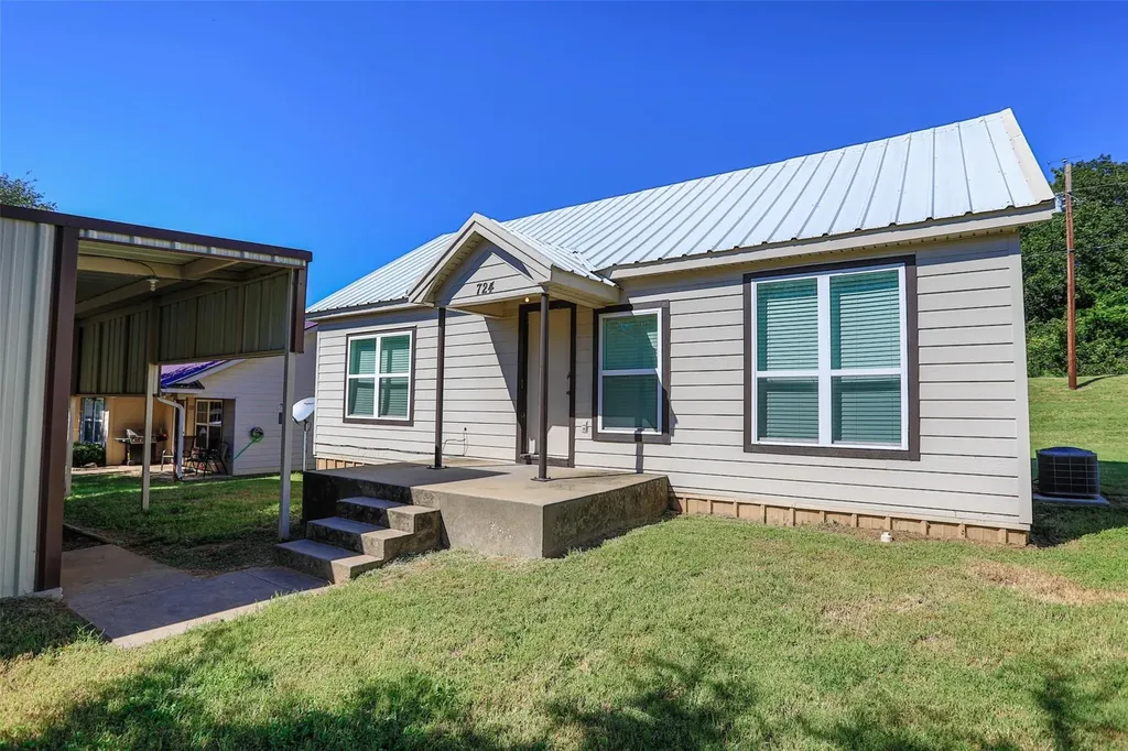 724 Rocky Ridge Flatts Road Oak Ridge TX 76240