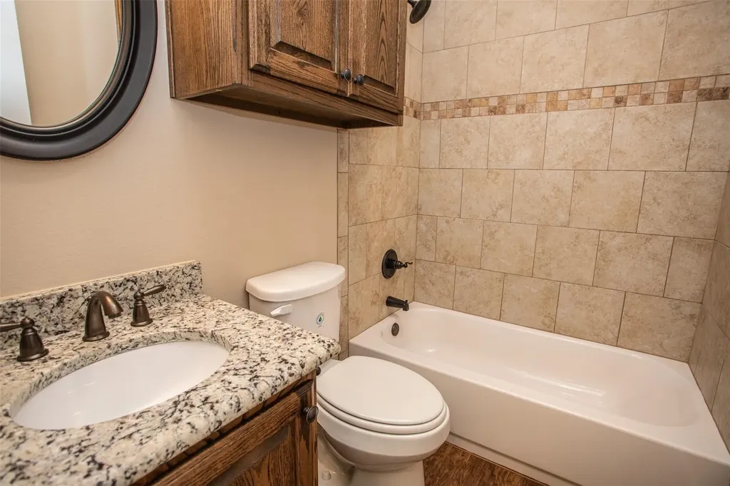457 Neals Hill Road Oak Ridge TX 76240