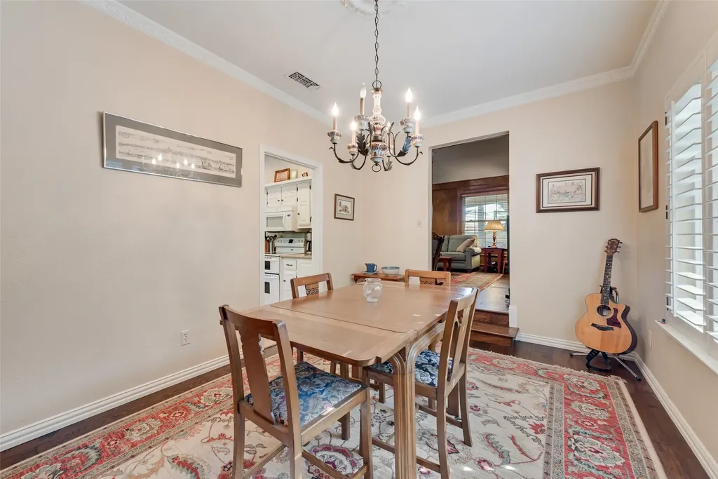 1719 Autumn Lane Arlington TX 76012