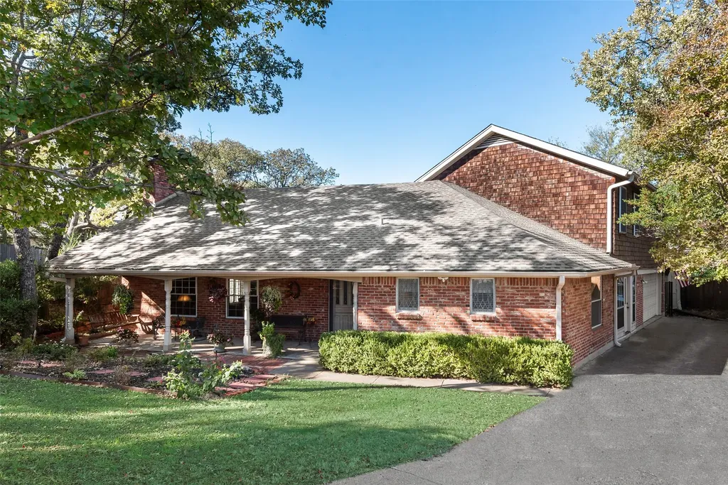1719 Autumn Lane Arlington TX 76012