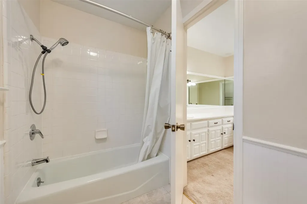 1719 Autumn Lane Arlington TX 76012