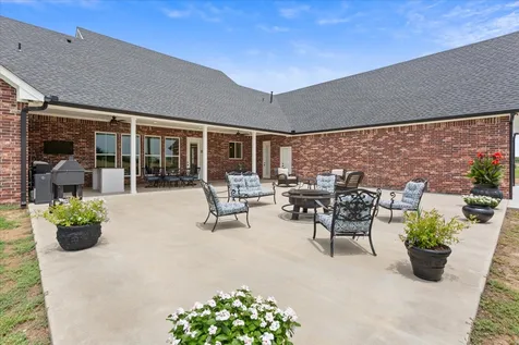 445 W Lcr 424 Groesbeck TX 76642
