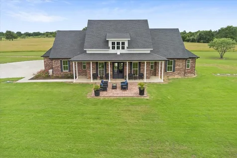 445 W Lcr 424 Groesbeck TX 76642