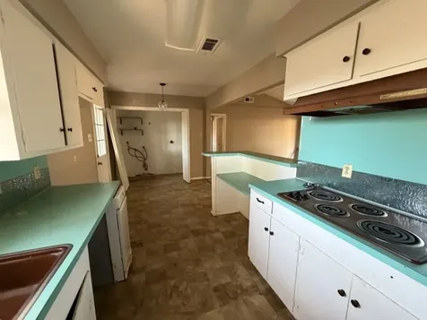 100 Post Oak Hilltop Lakes TX 77871