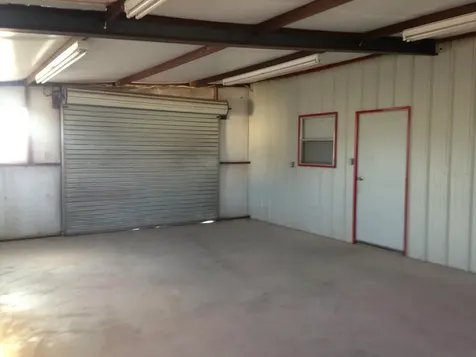 1056-1058 Ih 35 S Abbott TX 76621