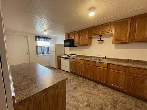 1056-1058 Ih 35 S Abbott TX 76621
